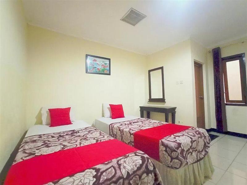 Hotel Palem 2 Syariah Malang Redpartner Exterior foto